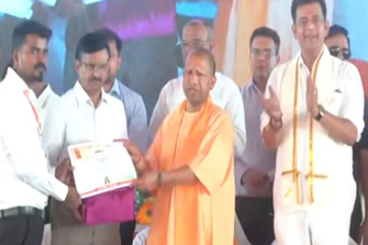 "Give special attention to cleanliness," UP CM Yogi Adityanath instructs Gorakhpur's corporators