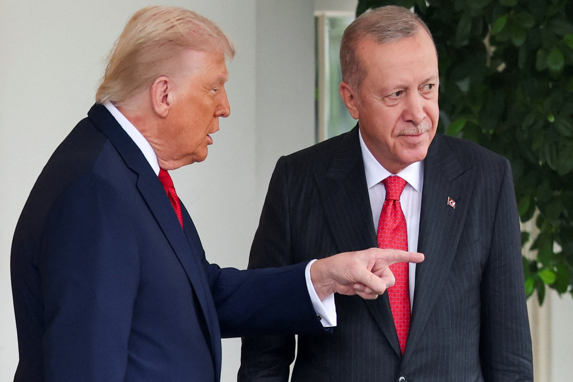 Trump urges Turkey to stop buying Russian oil, again taunts Moscow as "paper tiger"