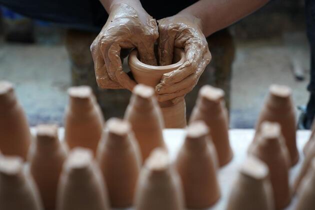 China's porcelain capital wins over global artists with inclusiveness, craftsmanship