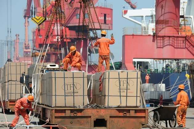 US Suspends Plans to Hike Tariffs Tuesday on Chinese Imports