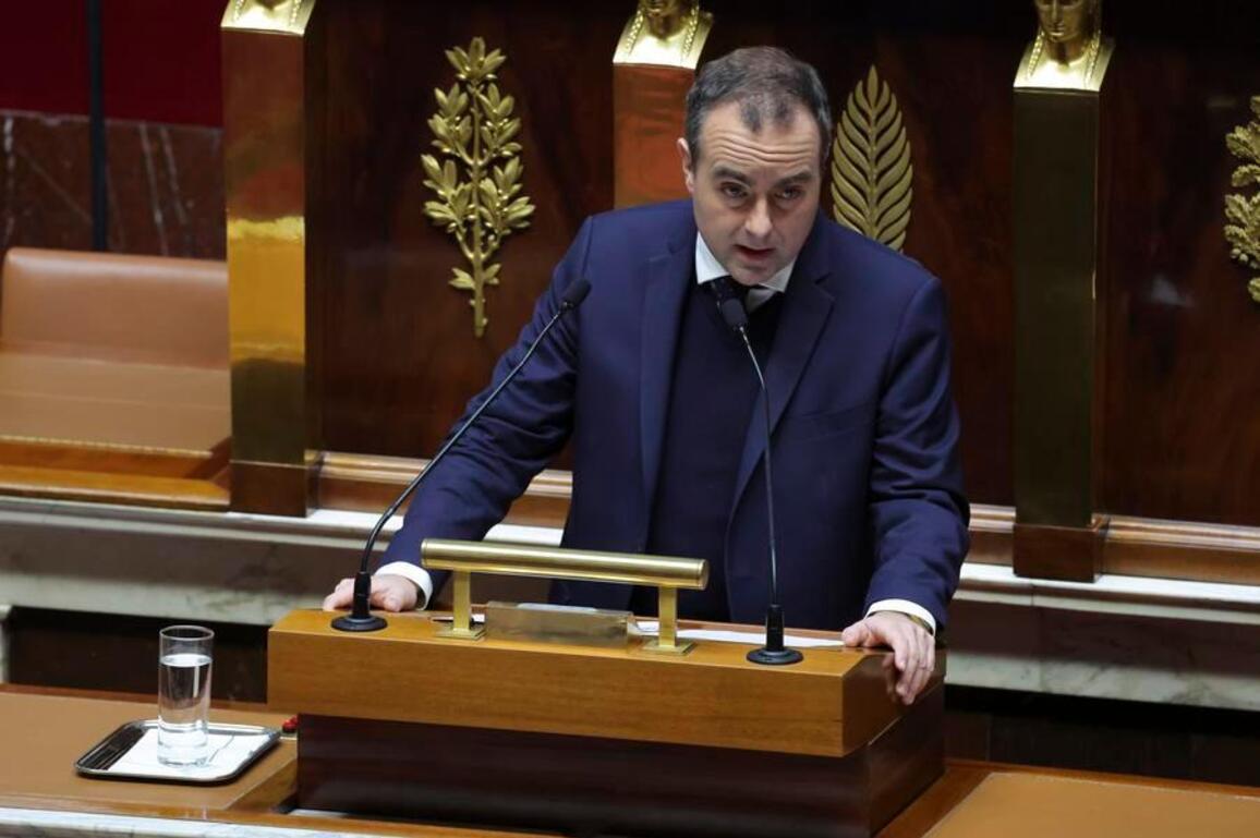 French gov't survives no-confidence votes over budget issue