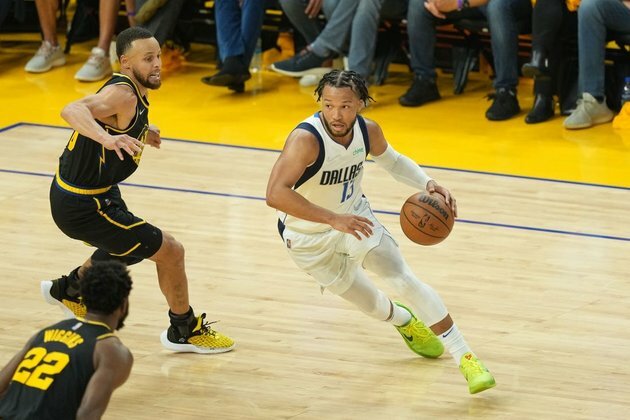 Knicks net Jalen Brunson with $104 million deal