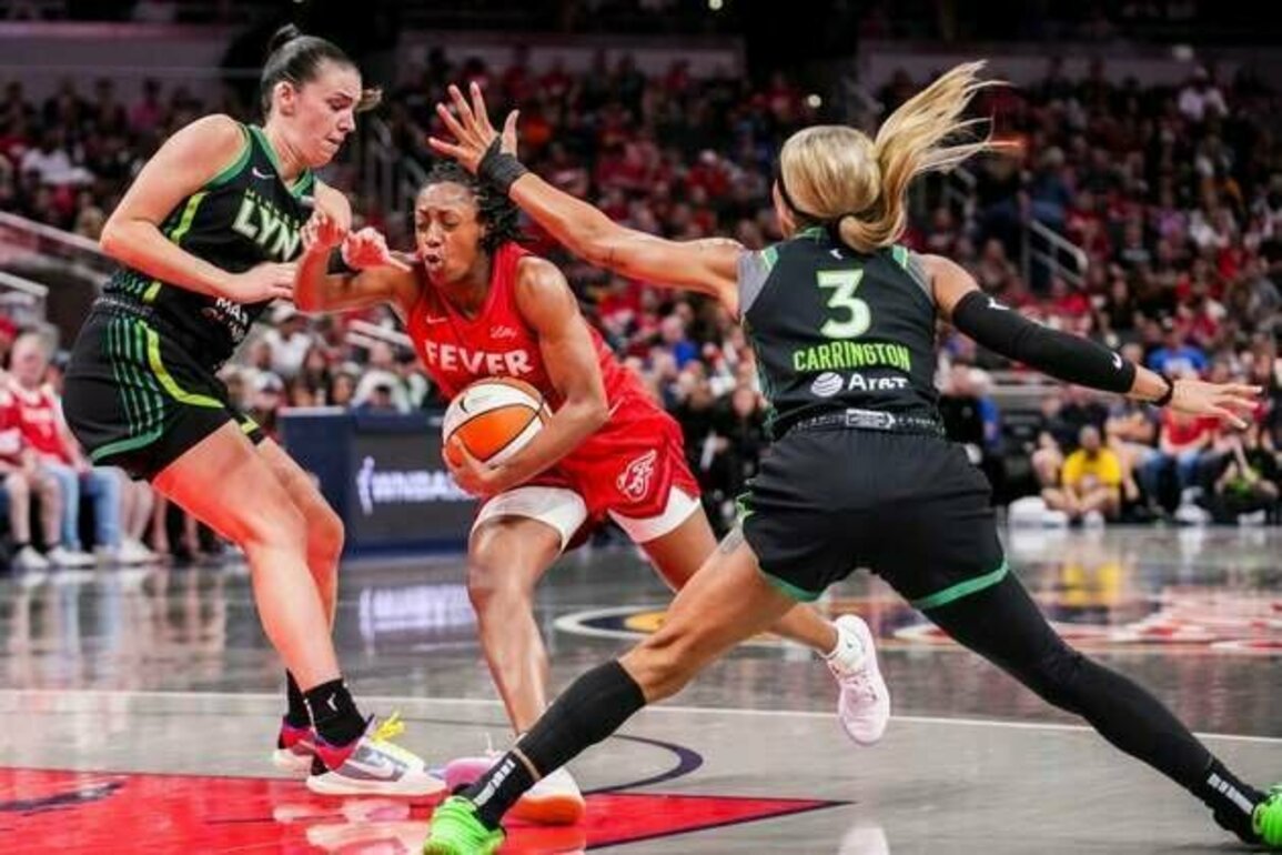 Lynx look to sweep two-game set over Fever