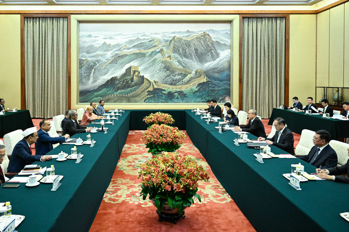 CHINA-BEIJING-LI HONGZHONG-BANGLADESH-DELEGATION-MEETING (CN)