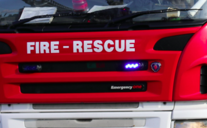 Traffic halted on M4 in Swindon due to fire involving trailer of hay