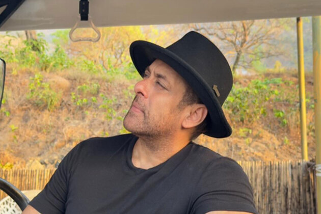 Topi khud pehno, kisi ko pehnao nahi...: Salman Khan shares life lesson on staying genuine