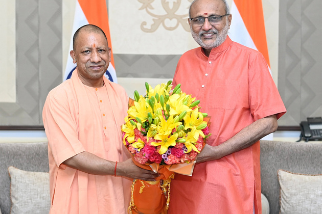 Delhi: UP CM Yogi Adityanath meets VP Radhakrishnan