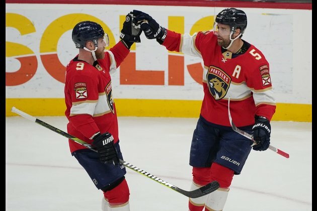 NHL roundup: Panthers pound Canadiens 9-5