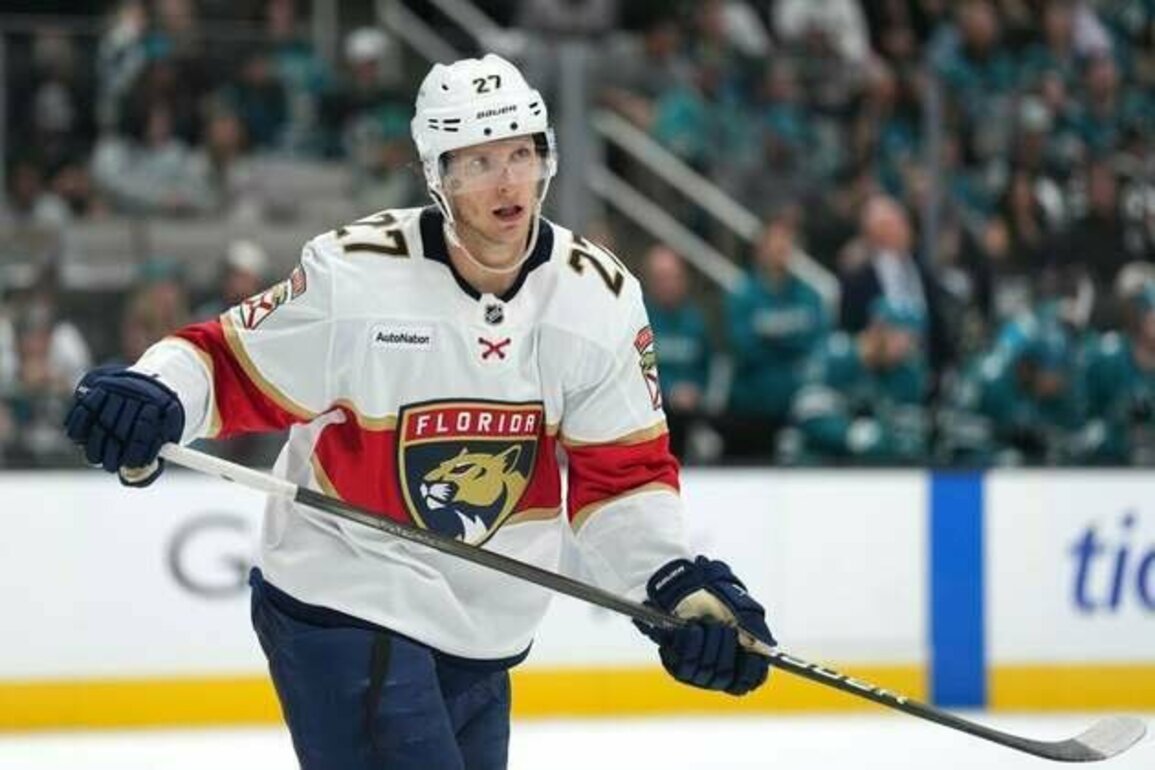 Panthers' Eetu Luostarinen week-to-week after barbecue mishap