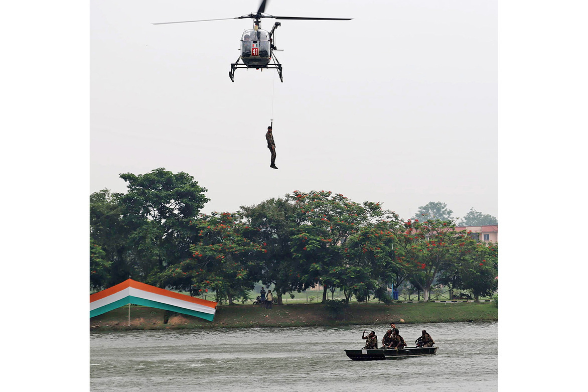 Army conducts exercise Jal Rahat at IIT Guwahati for flood relief