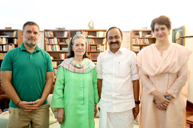 Keralam CM VD Satheesan meets Sonia Gandhi, Rahul Gandhi and Priyanka Gandhi on visit to Delhi