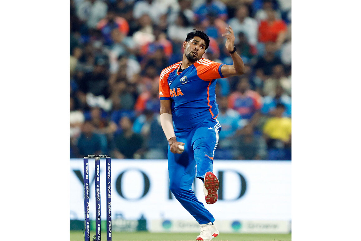 "Few fast bowlers who can bowl 140 plus on such wickets": Gill hails Harshit Rana's spell in Sydney match