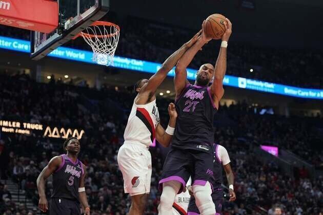 Anthony Edwards nets 34 as Wolves hold on vs. Blazers