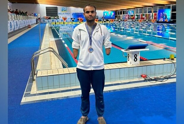 Anurag Thakur congratulates Suyash Jadhav for securing 2024 Paris Paralympics quota in 50m Butterfly S7 category