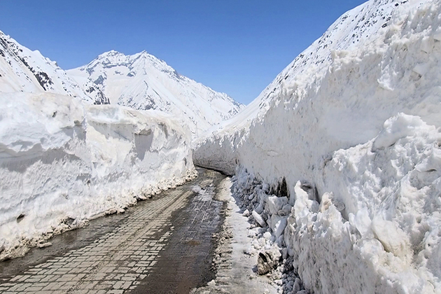 At least seven dead including 5 foreign climbers in Nepal avalanche