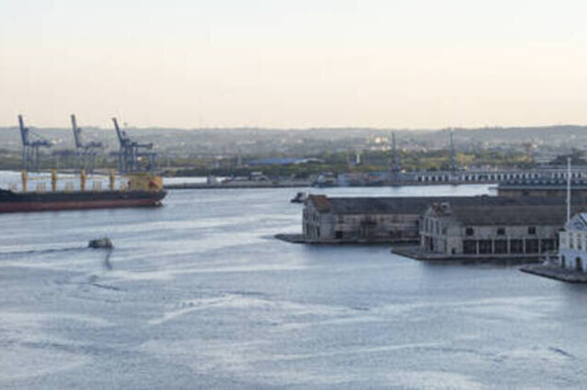 Mexican humanitarian cargo docks in Havana amid energy crunch