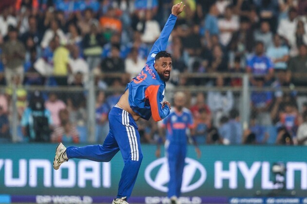 "He had no answer": Irfan Pathan speaks on Varun Chakaravarthy's unsuccessful outing against Proteas in T20 WC clash