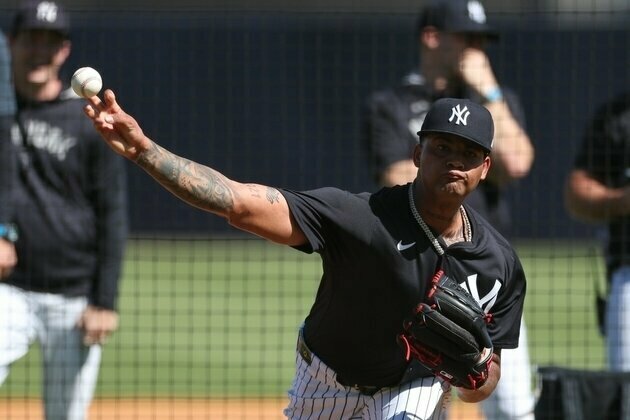 Yankees RHP Luis Gil won't throw until at least mid-April