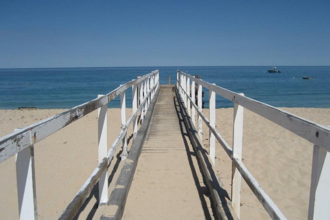 Exmouth- Sharks bite two men near stunning WA beachside resort town