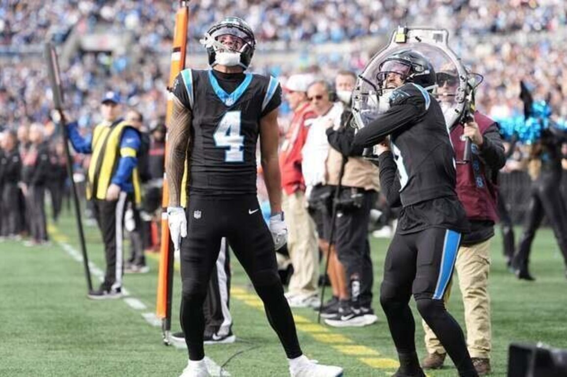 Panthers use late field goal to beat Buccaneers, claim NFC South lead