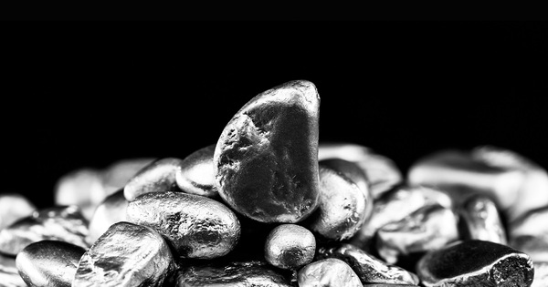 Legacy deals itself into nickel game