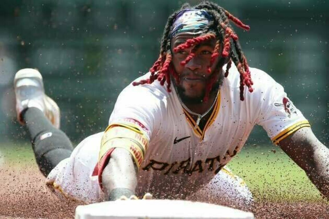 Pirates ride six-game winning streak into Seattle