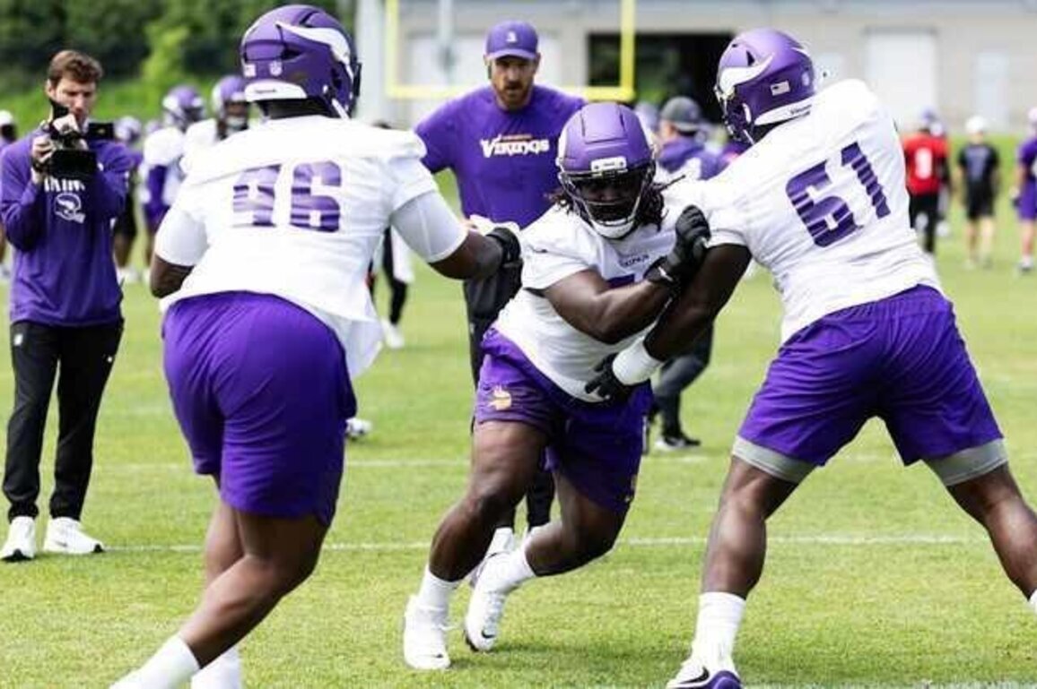 Mailbag: Vikings QBs at OTA Practices, Depth on Defense