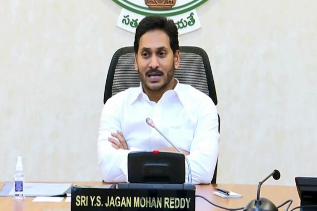 Andhra CM disburses Rs 395 cr for welfare scheme for small traders, vendors