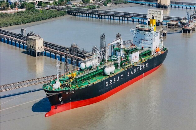 Oil prices climb on uncertainty around Iran peace negotiations