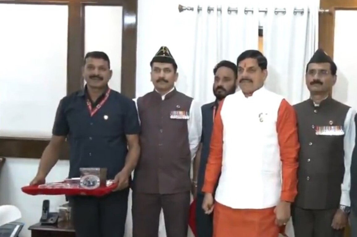 Madhya Pradesh CM Mohan Yadav contributes Rs 11,000 for soldiers' welfare on Armed Forces Flag Day 2025