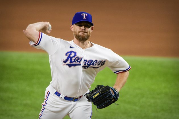 Rangers place RHP Ian Kennedy (hamstring) on IL