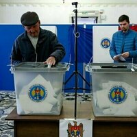 Why experts expect Russian interference in upcoming election on Ukraine's borders
