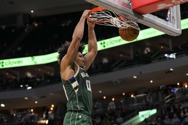 Kevin Porter Jr., Bucks narrowly defeat injury-riddled Cavaliers