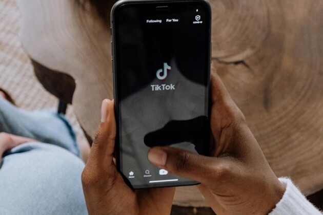 Pakistan: Man posing as girl for TikTok videos arrested
