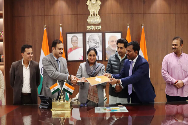 Delhi: MoU signed between DTTDC and Sahkar taxi Cooperative Limited to strengthen urban mobility and driver welfare
