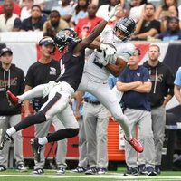 Texans shut down Titans 26-0, pick up first win of '25