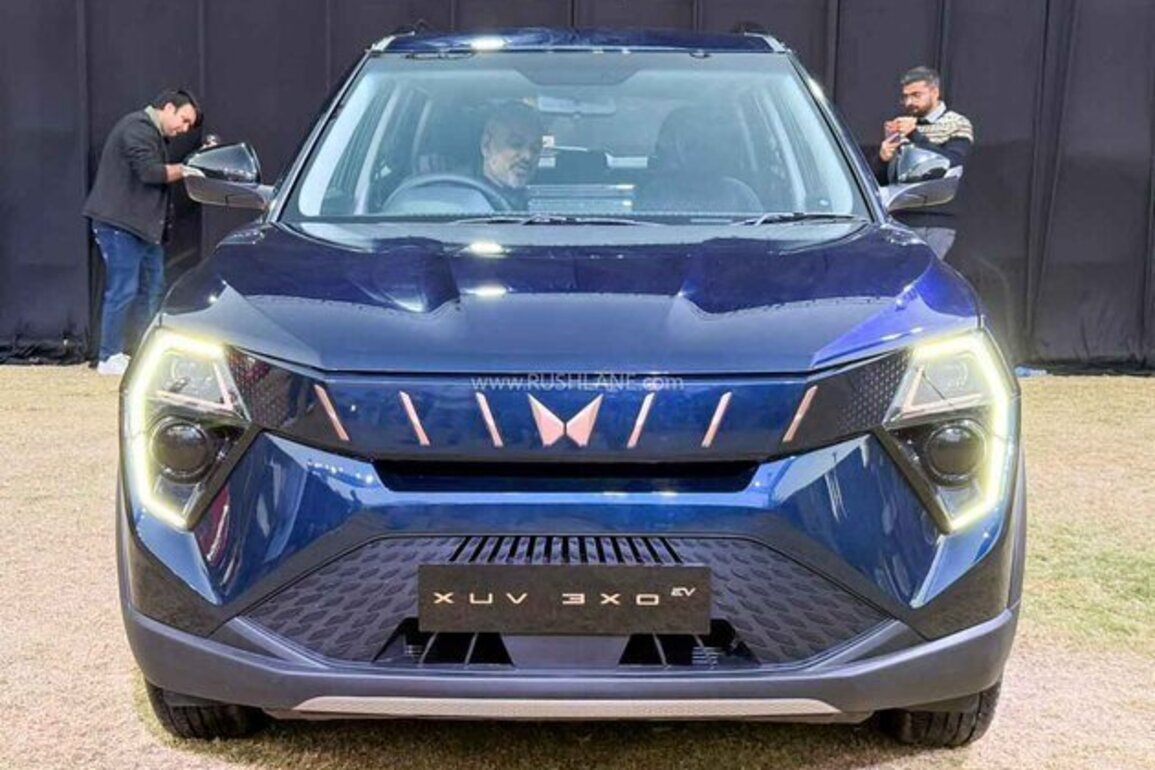 Mahindra XUV3XO EV vs Rivals Compared  Nexon EV, Punch EV, eC3