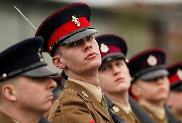 UK delays new army cap badges over China spying fears FT