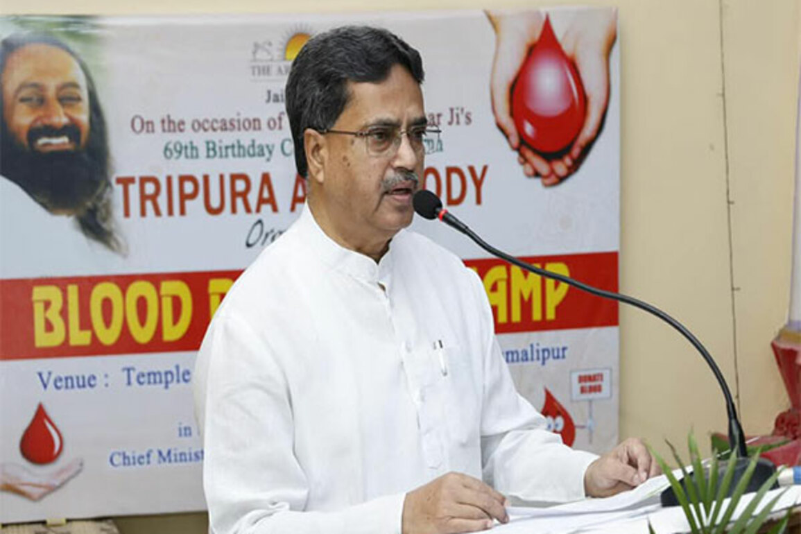 Tripura: CM Manik Saha attends blood donation camps on Sri Sri Ravi Shankar's 69th birth anniversary