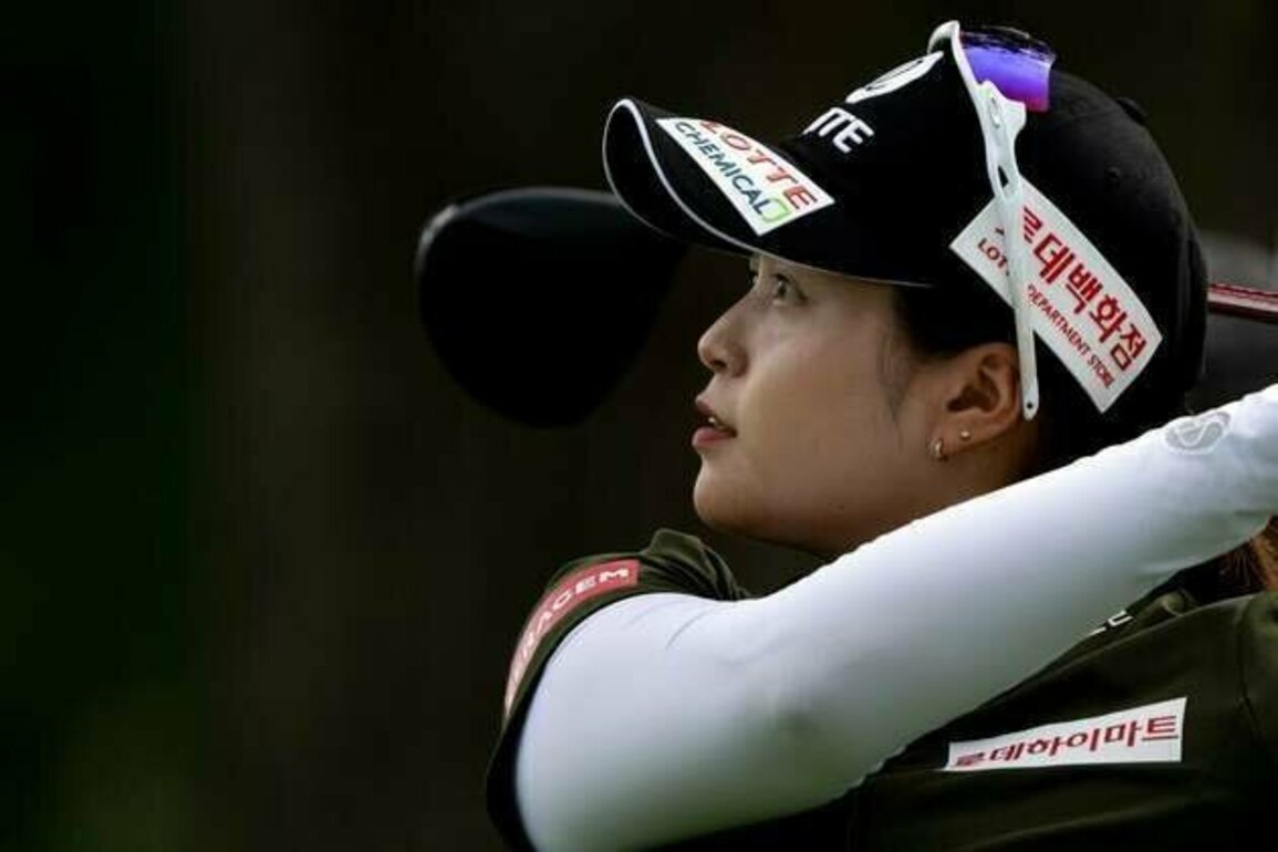Hye-Jin Choi in control in Malaysia, seeks first LPGA Tour win