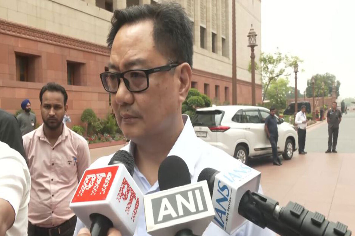 "PM has shown how to act in public's interest": Kiren Rijiju welcomes excise duty cut on petrol, diesel