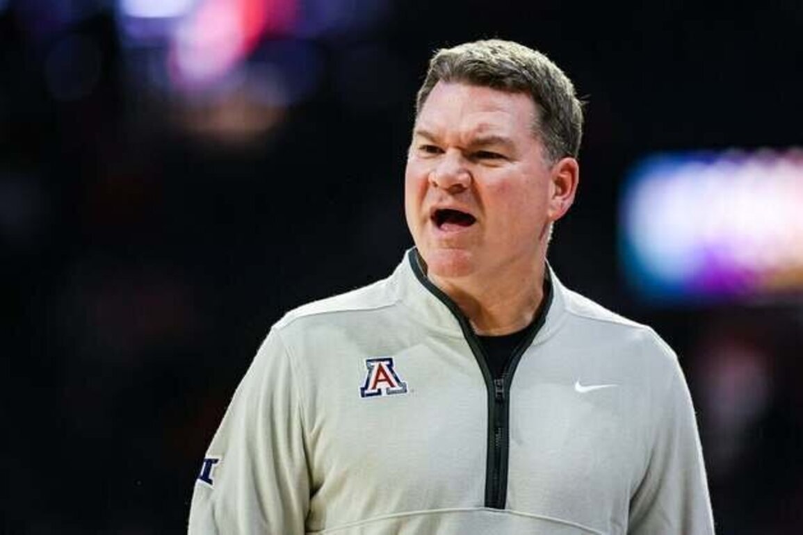 No. 1 Arizona cruises past TCU, improves to 16-0