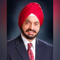 Globally acclaimed ophthalmologist Dr Harminder Singh Dua lauds state-of-the-art equipment at Army Hospital (R&R), New Delhi