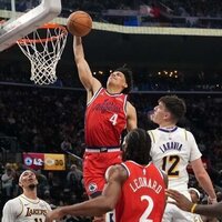 Clippers rout Lakers, halt 3 skids; Luka Doncic injures leg