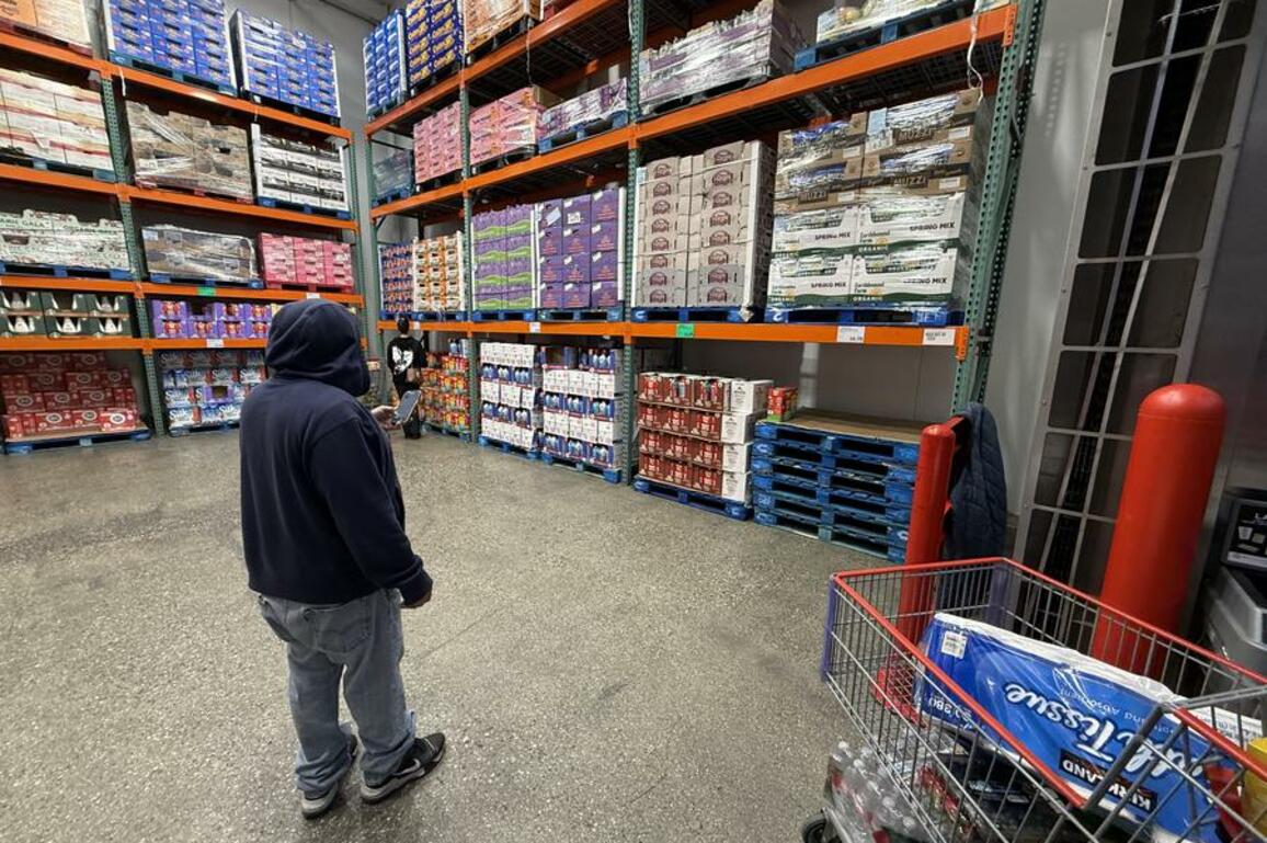 Economic Watch: U.S. GDP shrinks in Q1, fueling recession fears