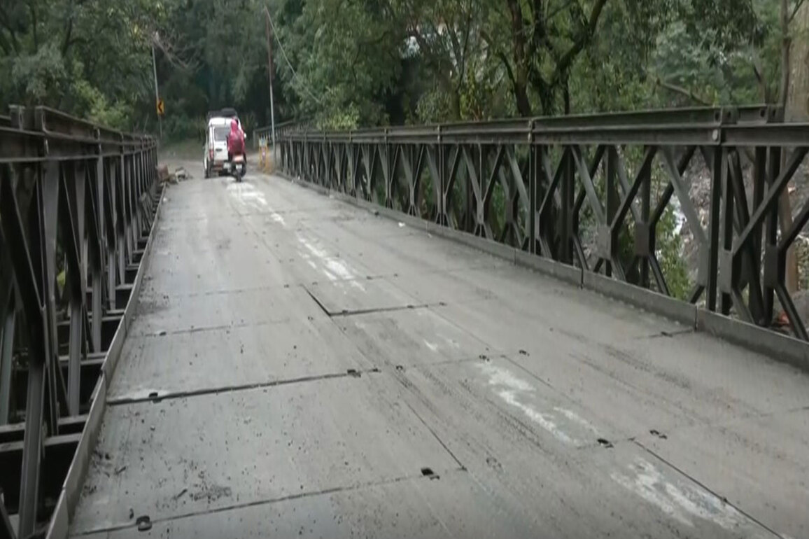 Public Works Department constructs Bailey Bridge to replace a damaged bridge on the Dehradun-Mussoorie Highway