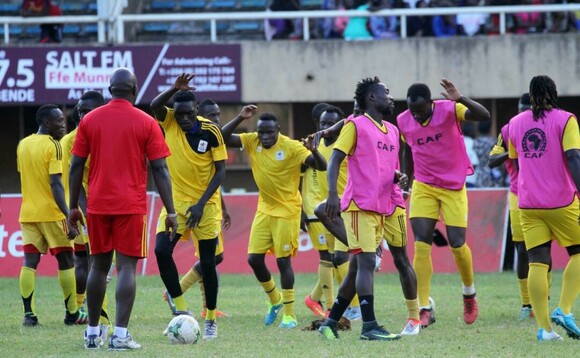 Abazannyi ba Cranes nga bali mu kutendekebwa Abazannyi ba Cranes nga bali mu kutendekebwa