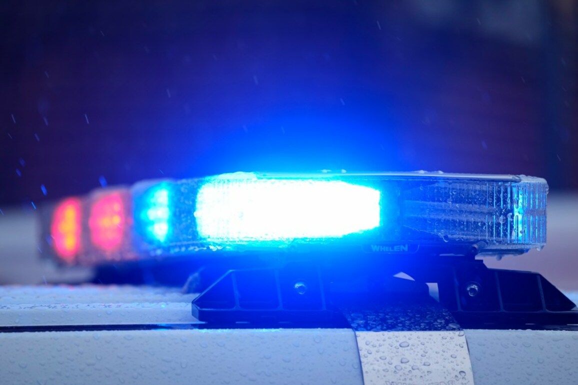 Man crashes car after being shot near College Park, police say  Orlando Sentinel