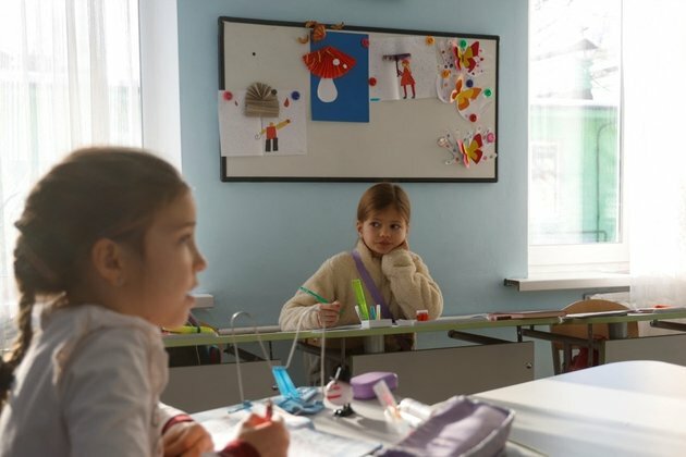 Kyiv Schools Adapt to Survive Under Russian Bombardment