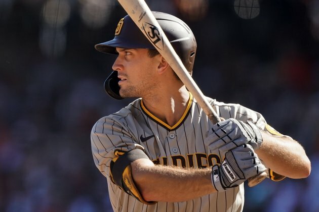 Mariners acquire Adam Frazier from Padres
